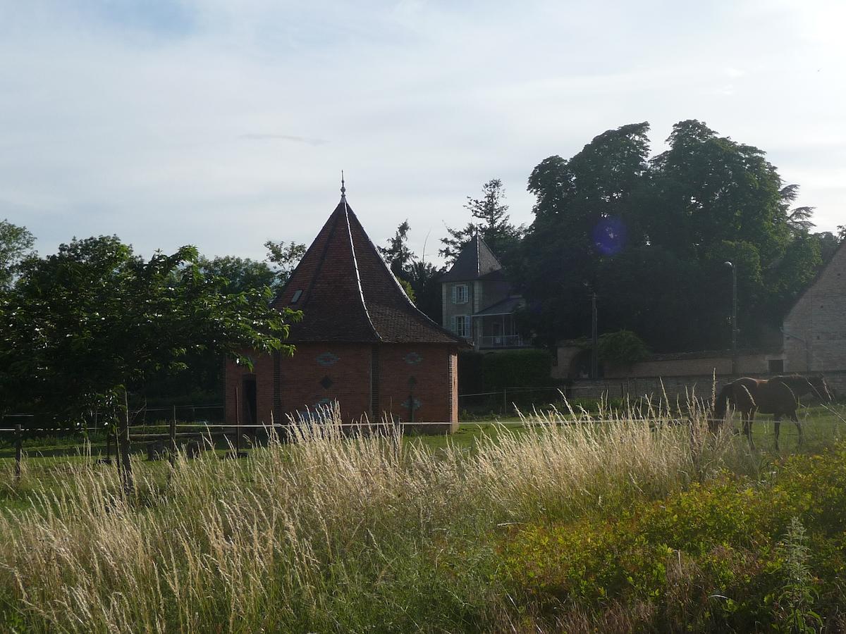 Le Chateau Champagny-sous-Uxelles Exterior photo
